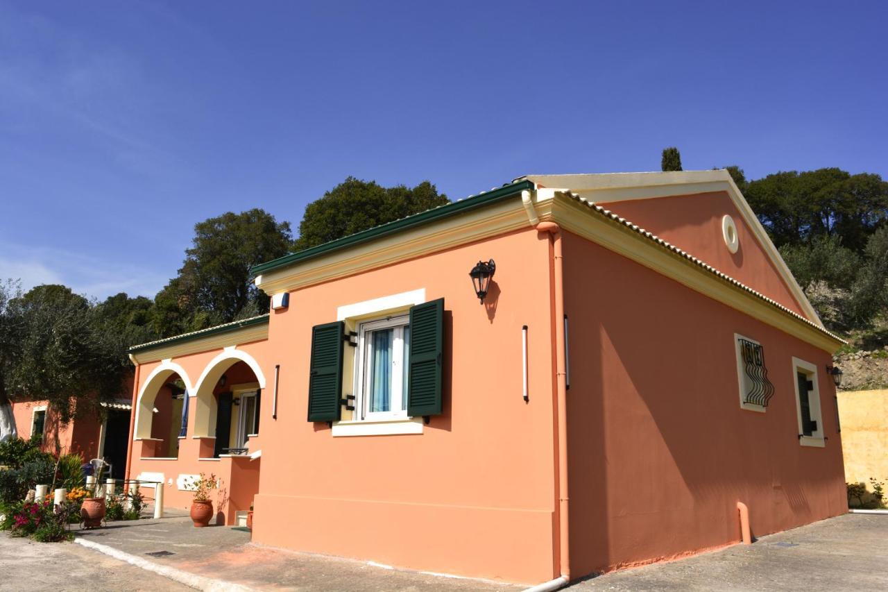 Villa Skafonas Sinarádes 外观 照片