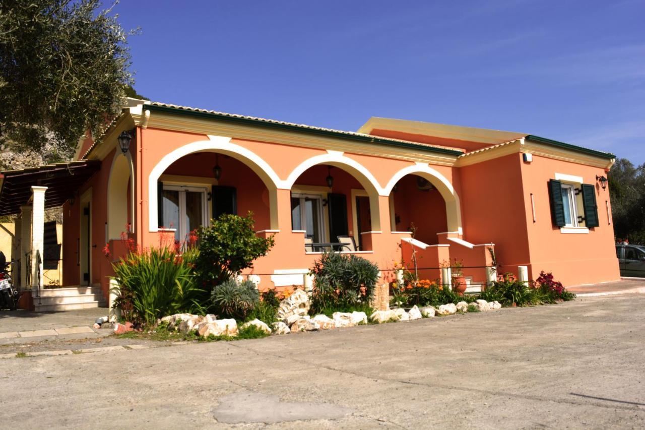 Villa Skafonas Sinarádes 外观 照片